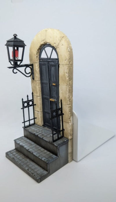 Buchstützen Deko | 2D Bücher-Tür Design | Kreatives Wohnaccessoire für Leseratten