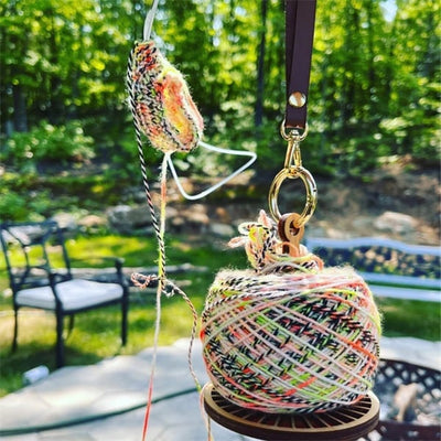 Tragbarer Garnhalter | Drehbare Spindel | Holz & BPA-freier Kunststoff | YarnMate