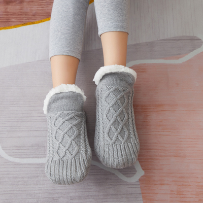 Hannele™ Luxuriöse Füße umarmen Pantoffel Socken