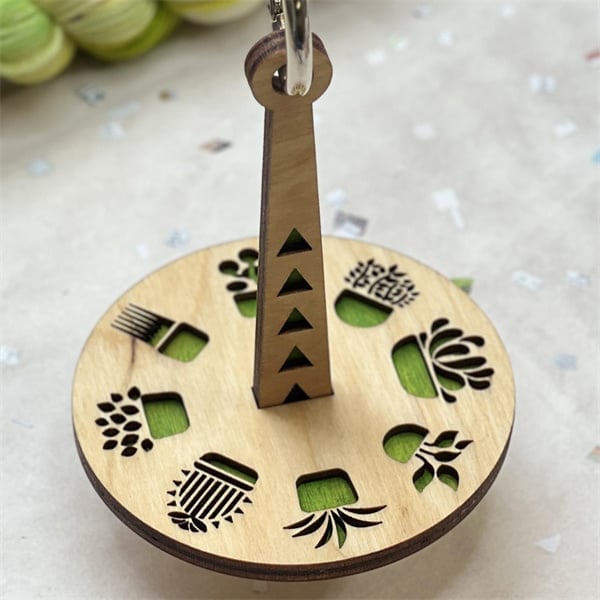 Tragbarer Garnhalter | Drehbare Spindel | Holz & BPA-freier Kunststoff | YarnMate