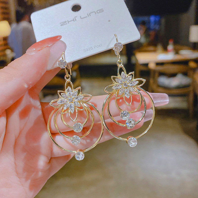 2+2 Gratis | BlütenTropfen™ Elegantes Blumendesign