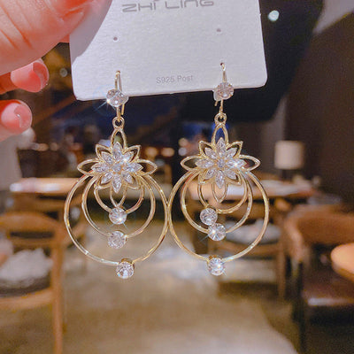 2+2 Gratis | BlütenTropfen™ Elegantes Blumendesign