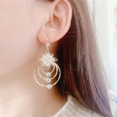 2+2 Gratis | BlütenTropfen™ Elegantes Blumendesign