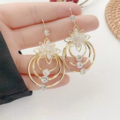 2+2 Gratis | BlütenTropfen™ Elegantes Blumendesign