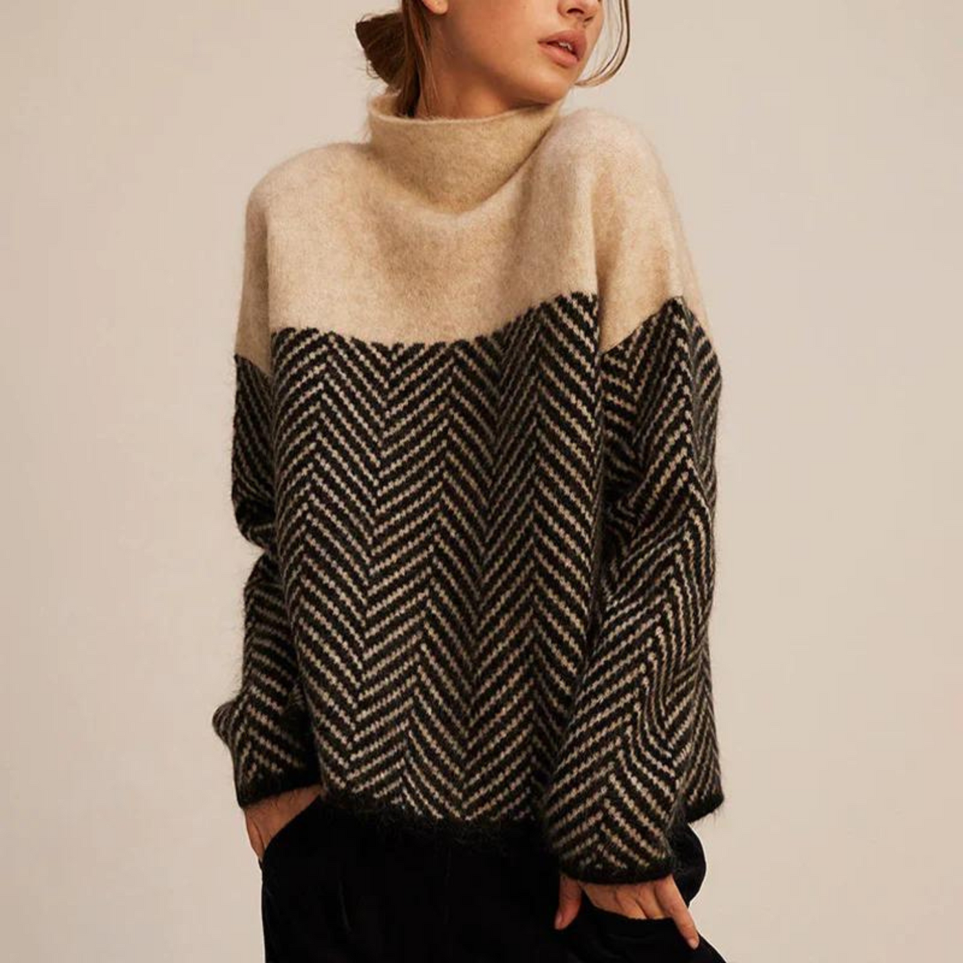 Chevron Luxe | Stylischer Rollkragenpullover Damen