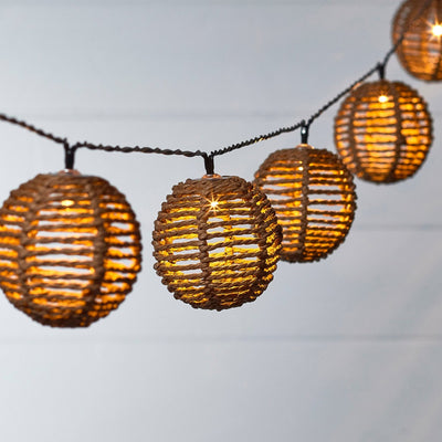Solar-Lichterkette mit Rattanbällen und 8 Lichteffekten