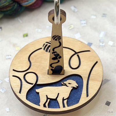 Tragbarer Garnhalter | Drehbare Spindel | Holz & BPA-freier Kunststoff | YarnMate