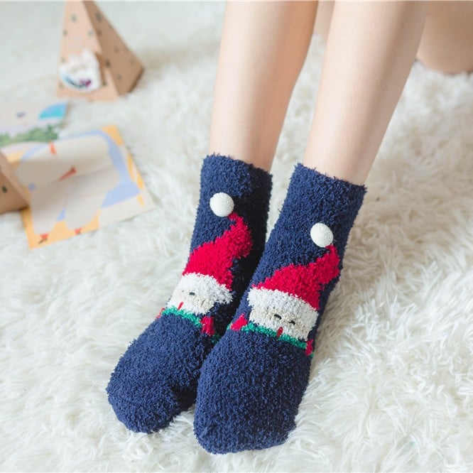 Weihnachts-Socken im Geschenkbox-Design | Flauschige Haus- & Kuschelsocken | Universalgröße
