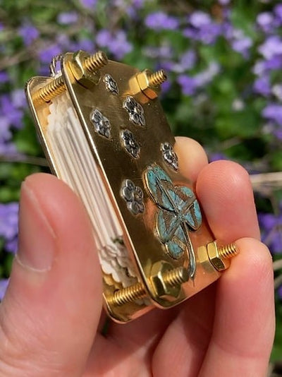 Mikro-Blumenpresse | Handgefertigt aus Silber & Messing | Inkl. 10 Blätter Herbarium-Papier