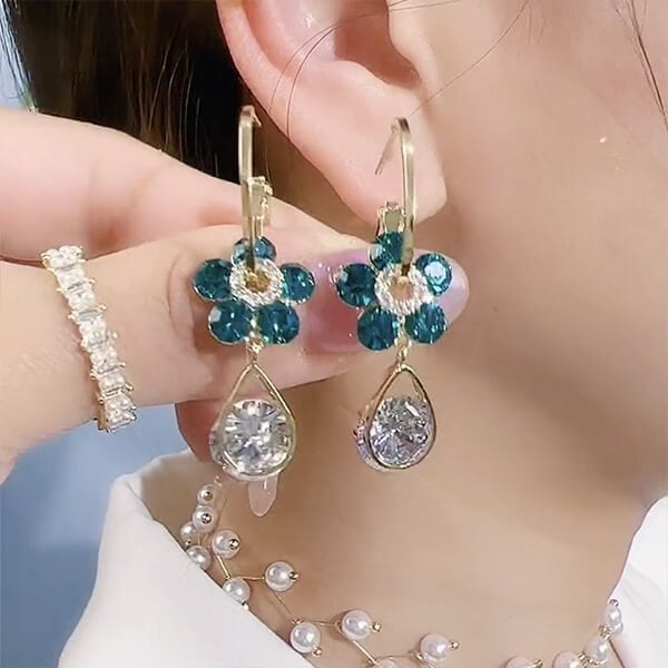 Elara™ Elegante Blumen Glanz