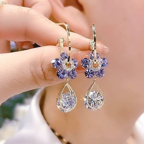 Elara™ Elegante Blumen Glanz
