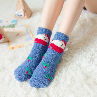 Weihnachts-Socken im Geschenkbox-Design | Flauschige Haus- & Kuschelsocken | Universalgröße