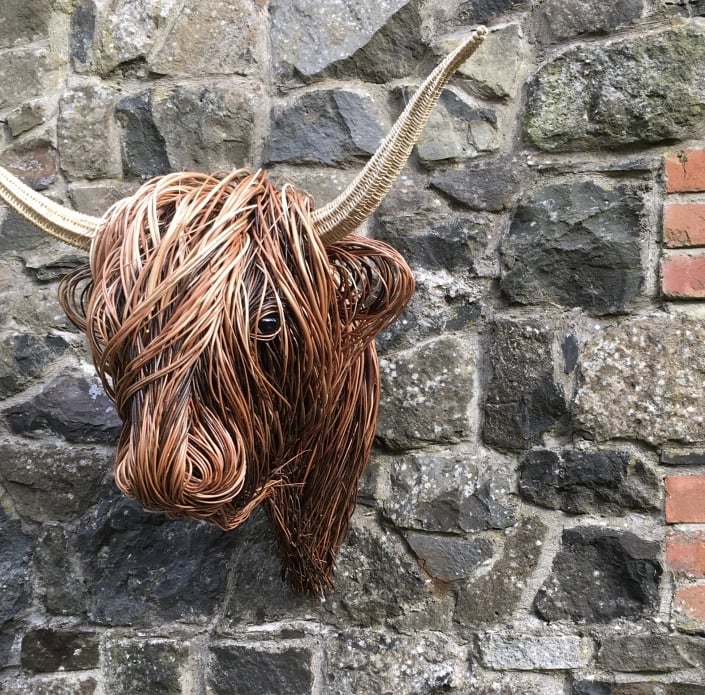 Handgefertigte Wanddeko | Resin Skulptur „Feeling Highland Cattle“ | Einzigartige Kunst für Wohnzimmer & Büro
