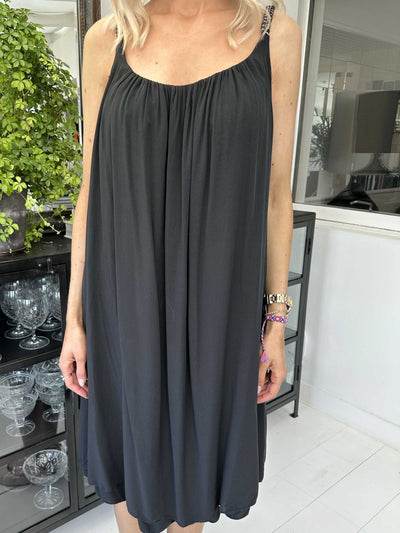 Ariel | Süßes Einfarbiges Kleid Mit Geflochtenen Trägern (1+1 GRATIS)