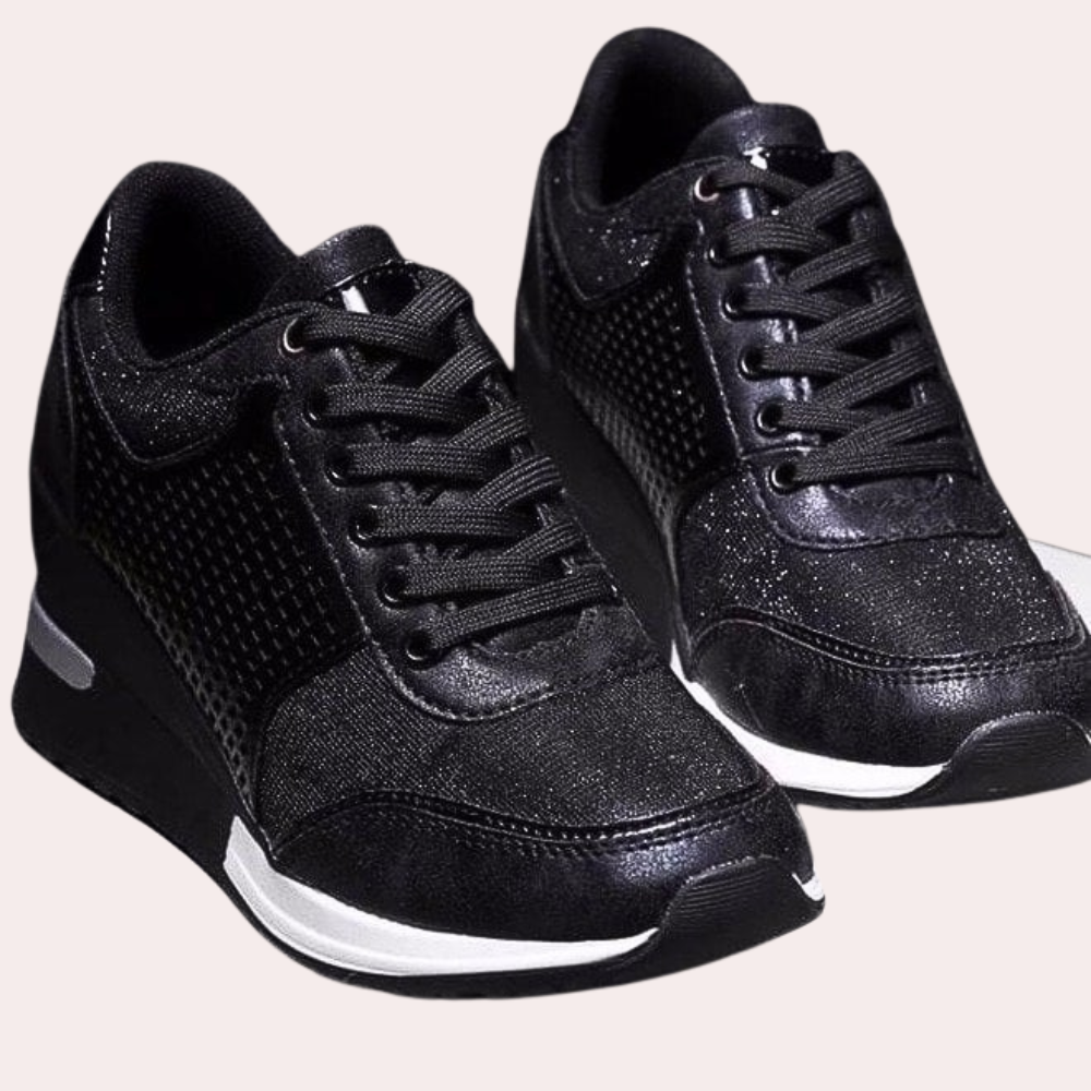 Turnschuhe mit Keilabsatz