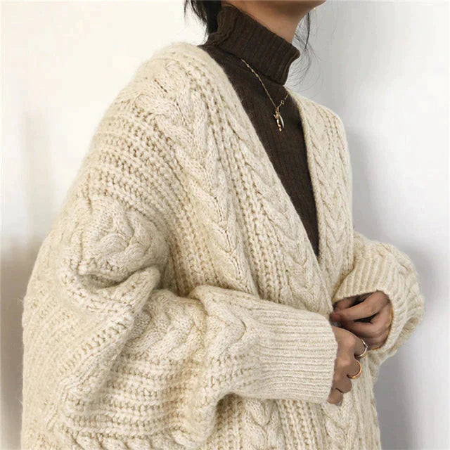 Leonie | Kuschelig Bequeme Strickjacke