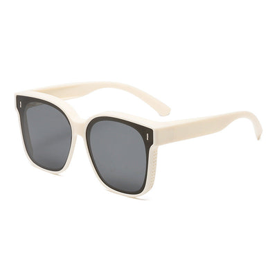 1+1 Gratis | Überzieh-Sonnenbrille | Polarisierte Gläser | Passt über Brillen | Schlankes Design & UV-Schutz