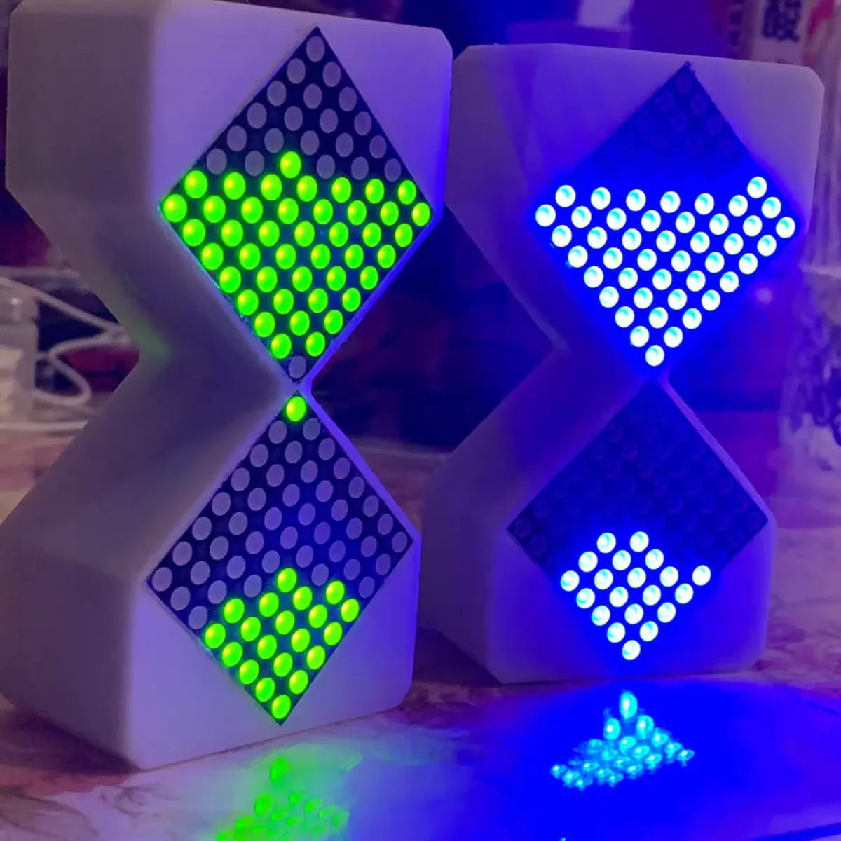 SchimmerndesGlas™ Stundenglas-LED-Anzeige