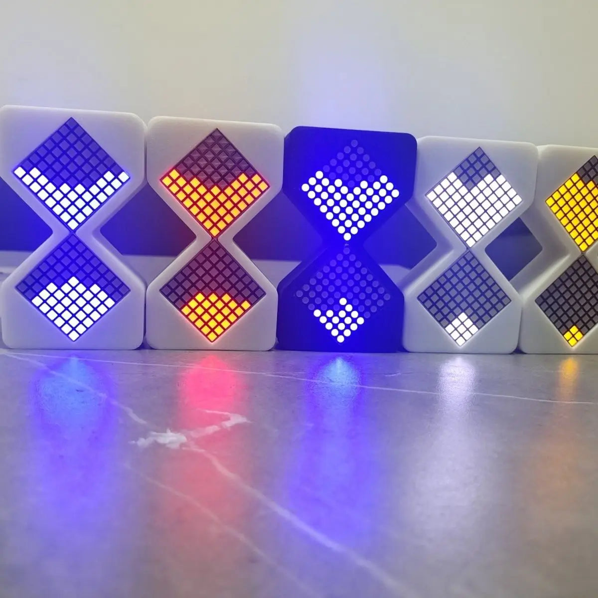 SchimmerndesGlas™ Stundenglas-LED-Anzeige
