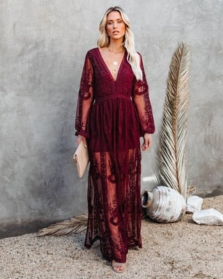 Maxikleid aus Spitze mit Schlitz