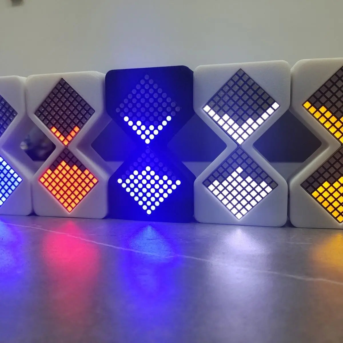SchimmerndesGlas™ Stundenglas-LED-Anzeige