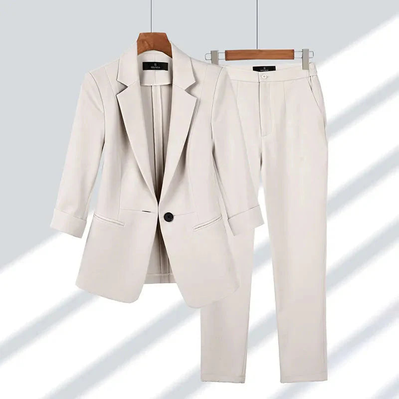 Saskia - Einfarbiges, passendes Blazer-Set für Frauen