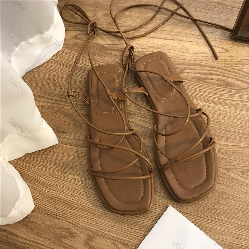 Linovero | Modische gekreuzte Riemchensandalen für Frauen
