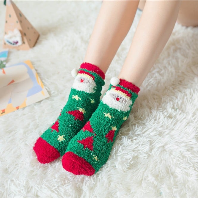 Weihnachts-Socken im Geschenkbox-Design | Flauschige Haus- & Kuschelsocken | Universalgröße