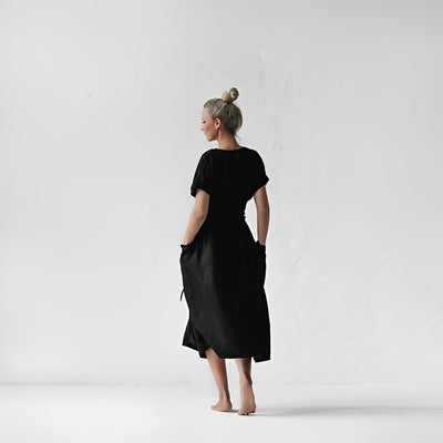 Lucia Comér - Elegantes Leinenkleid