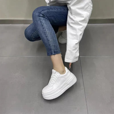 Zephanie Plateau Ganzweiße Sneakers