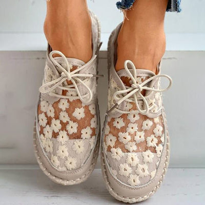Bestickte Sneakers – Liz