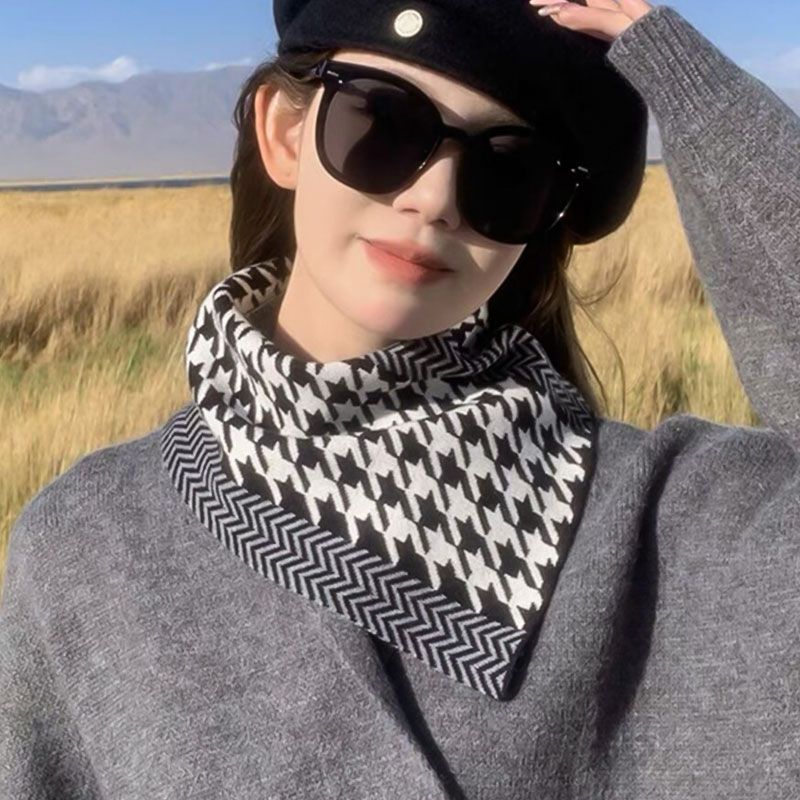 Dreieckstuch Damen | Weiches Halstuch aus Garn | Stylisch & Warm für Herbst & Winter | Perfektes Geschenk für Sie