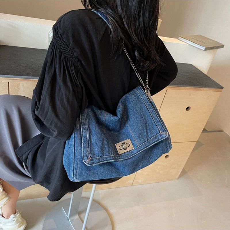 Retro Schultertasche mit großer Kapazität und Kettenriemen