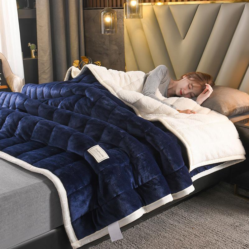 WolkeWeich™ Supreme Kuscheldecke