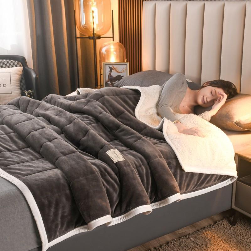 WolkeWeich™ Supreme Kuscheldecke